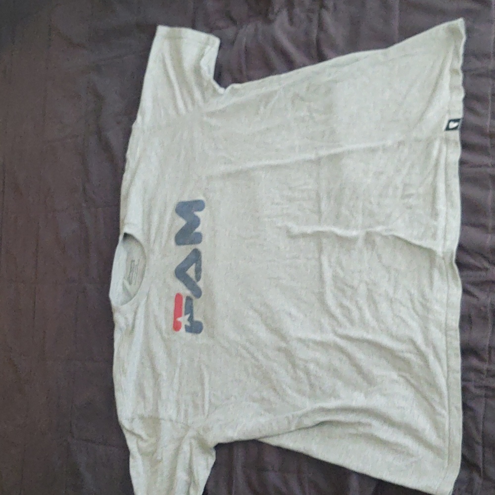 XXL Famous t shirt  Its not a tall person shirt but won't let me just put xxl